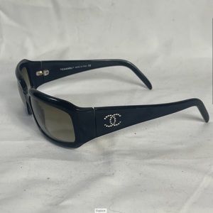 Chanel rhinestone details Sunglasses
